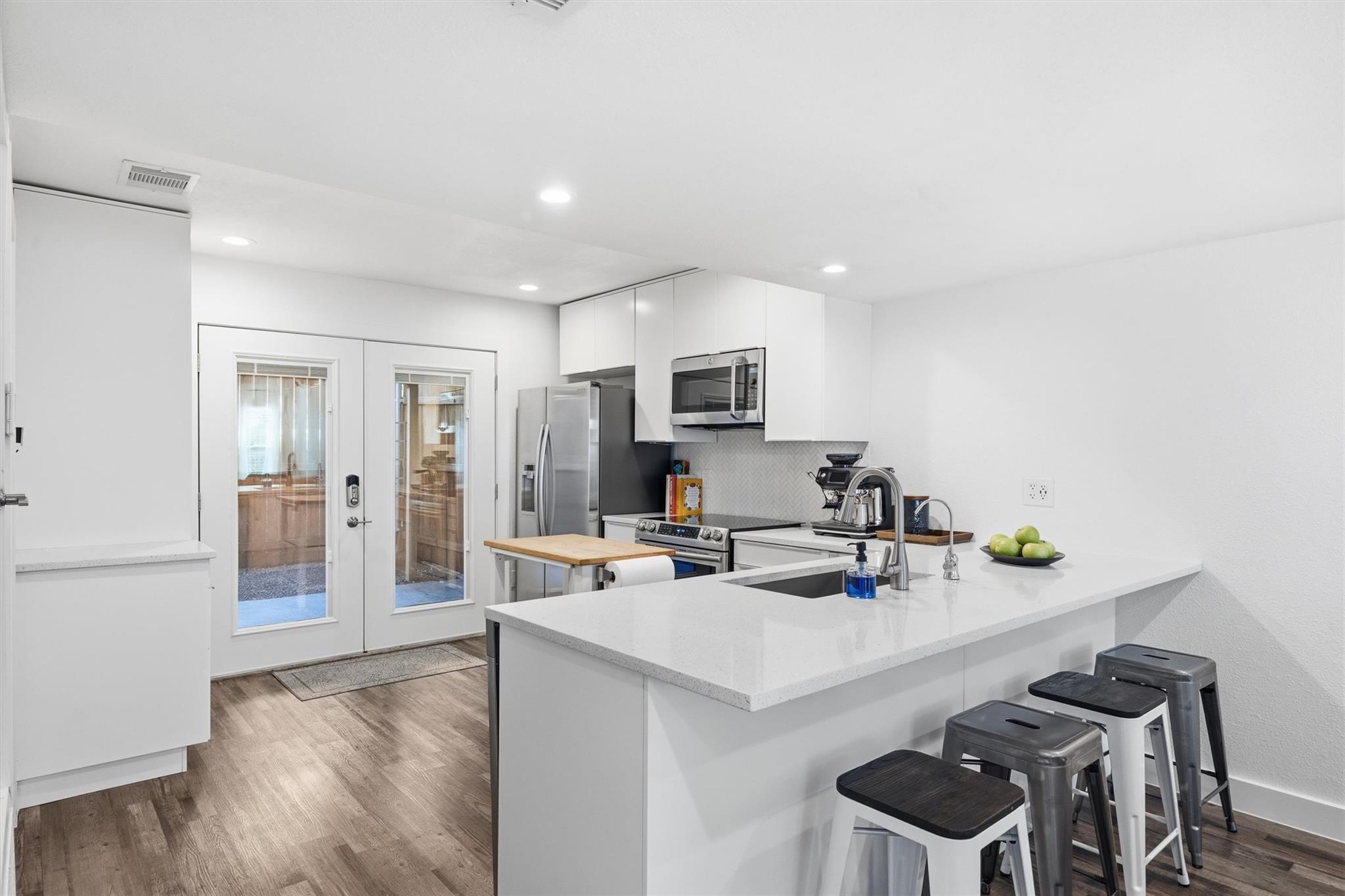 6406 Chimney Creek CIR #A — photo 5