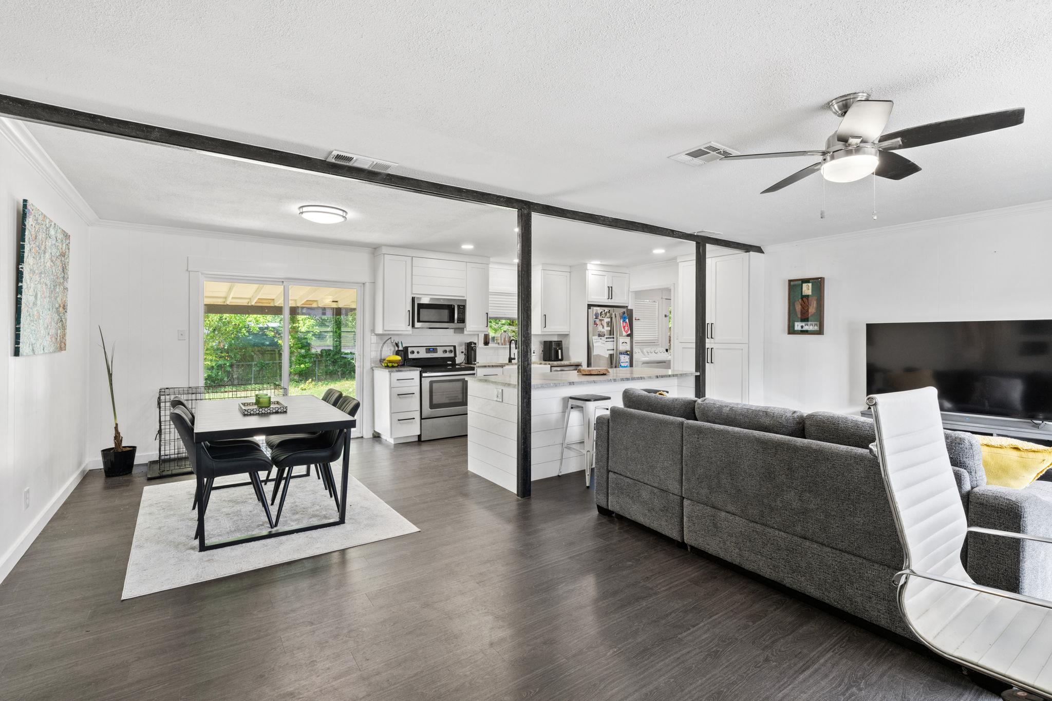 1200 Ash DR — photo 3
