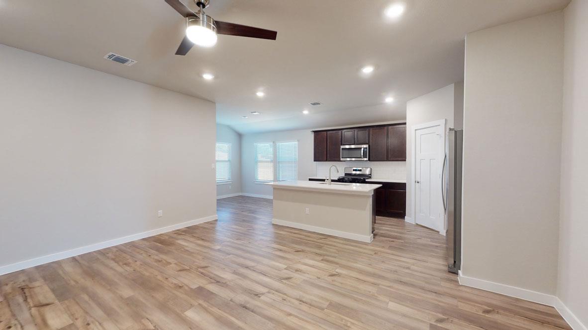 350 Presley DR — photo 3