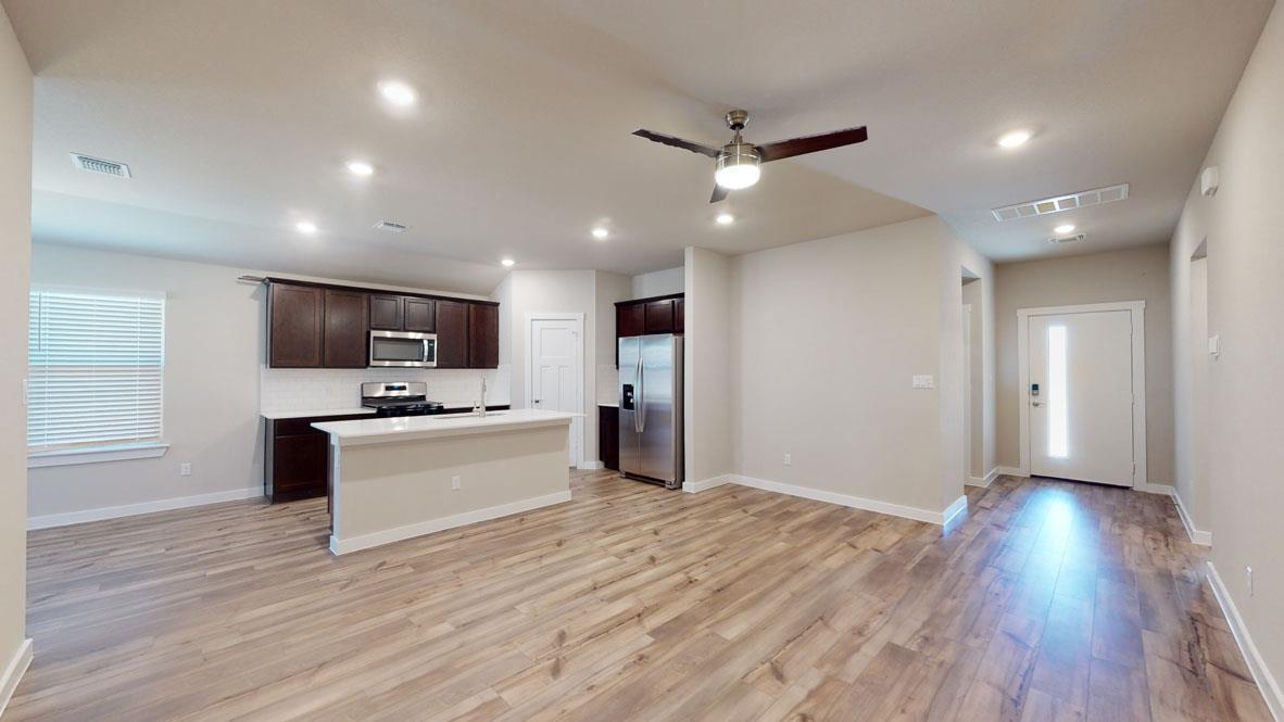 350 Presley DR — photo 4
