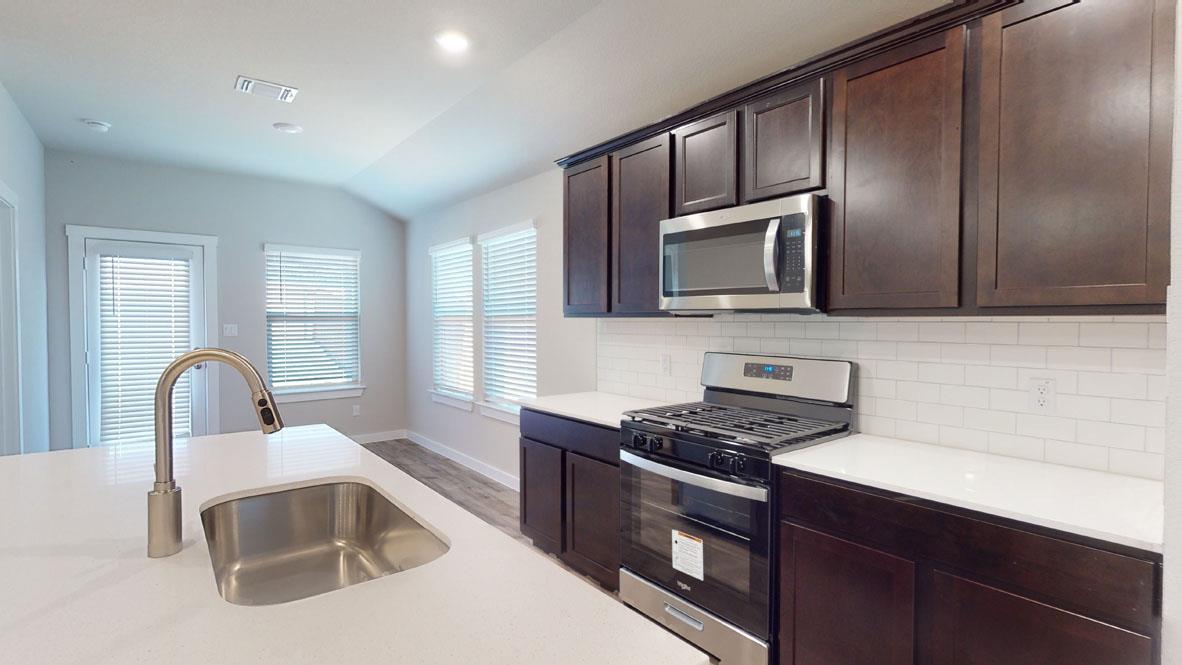 350 Presley DR — photo 5