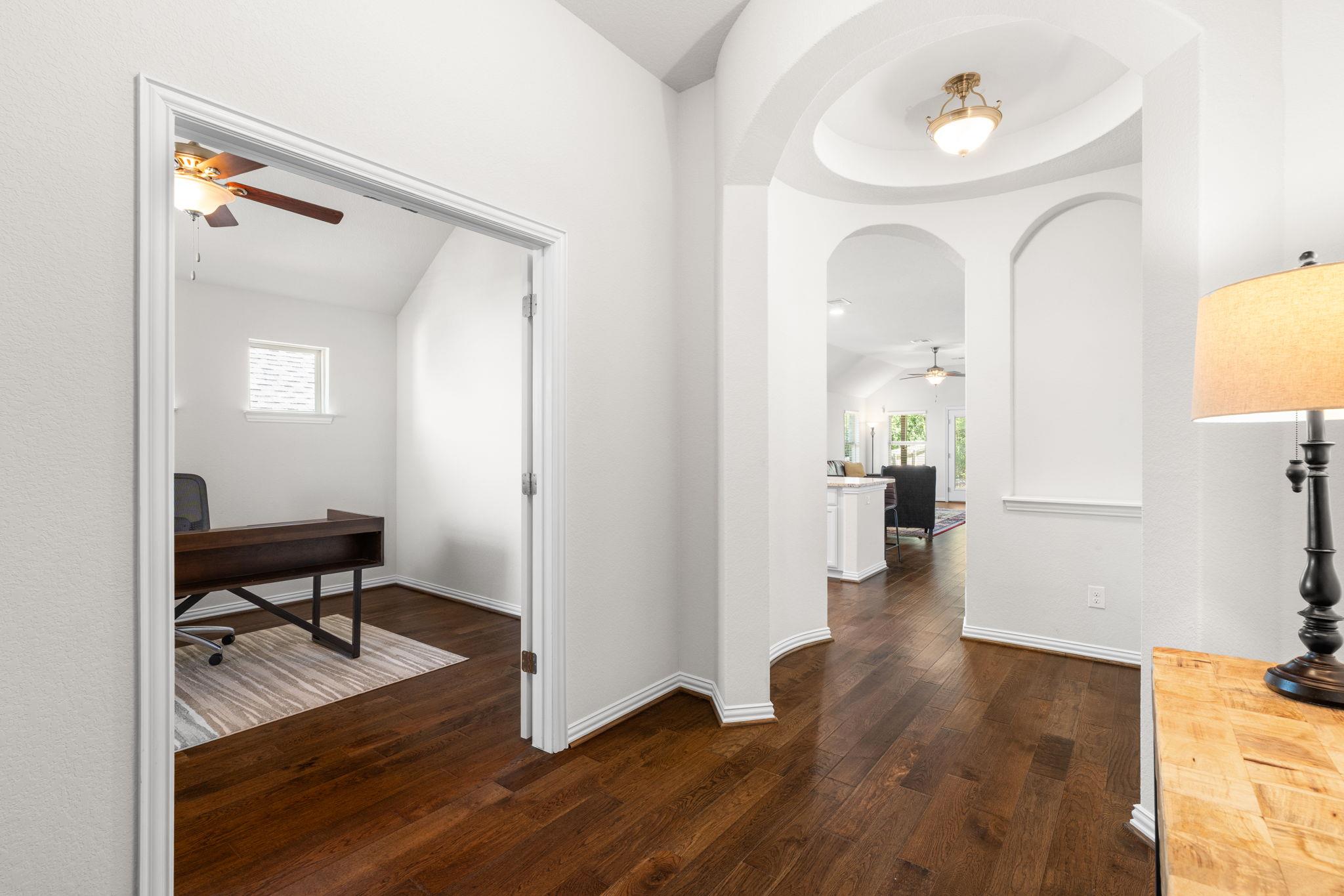 309 Lewisville LN — photo 4