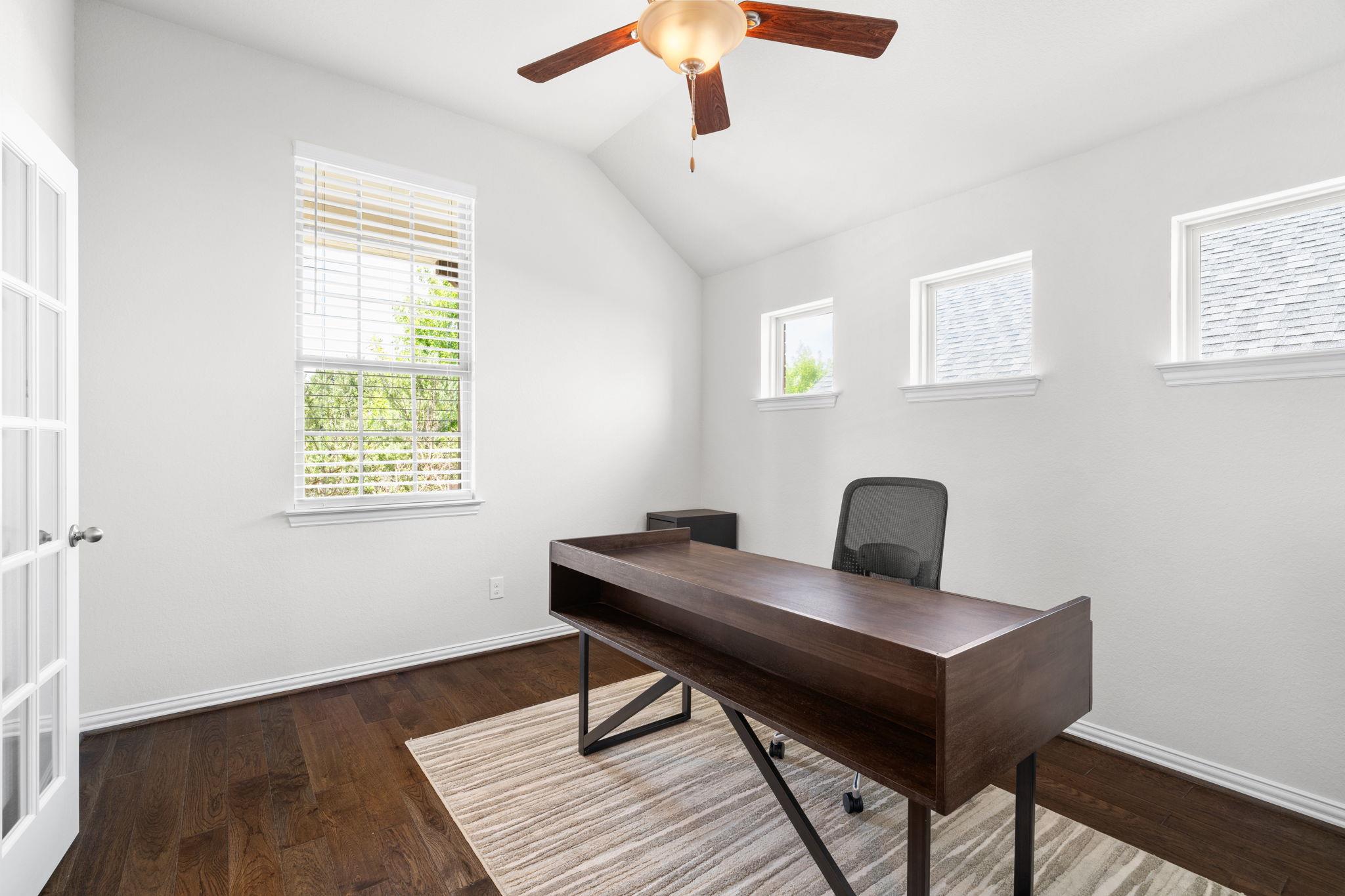 309 Lewisville LN — photo 5