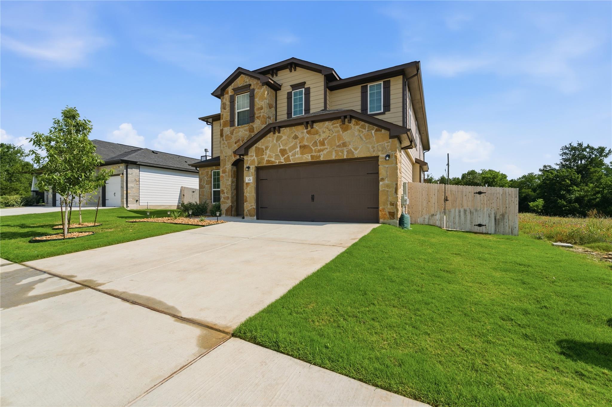 160 Villars DR — photo 4
