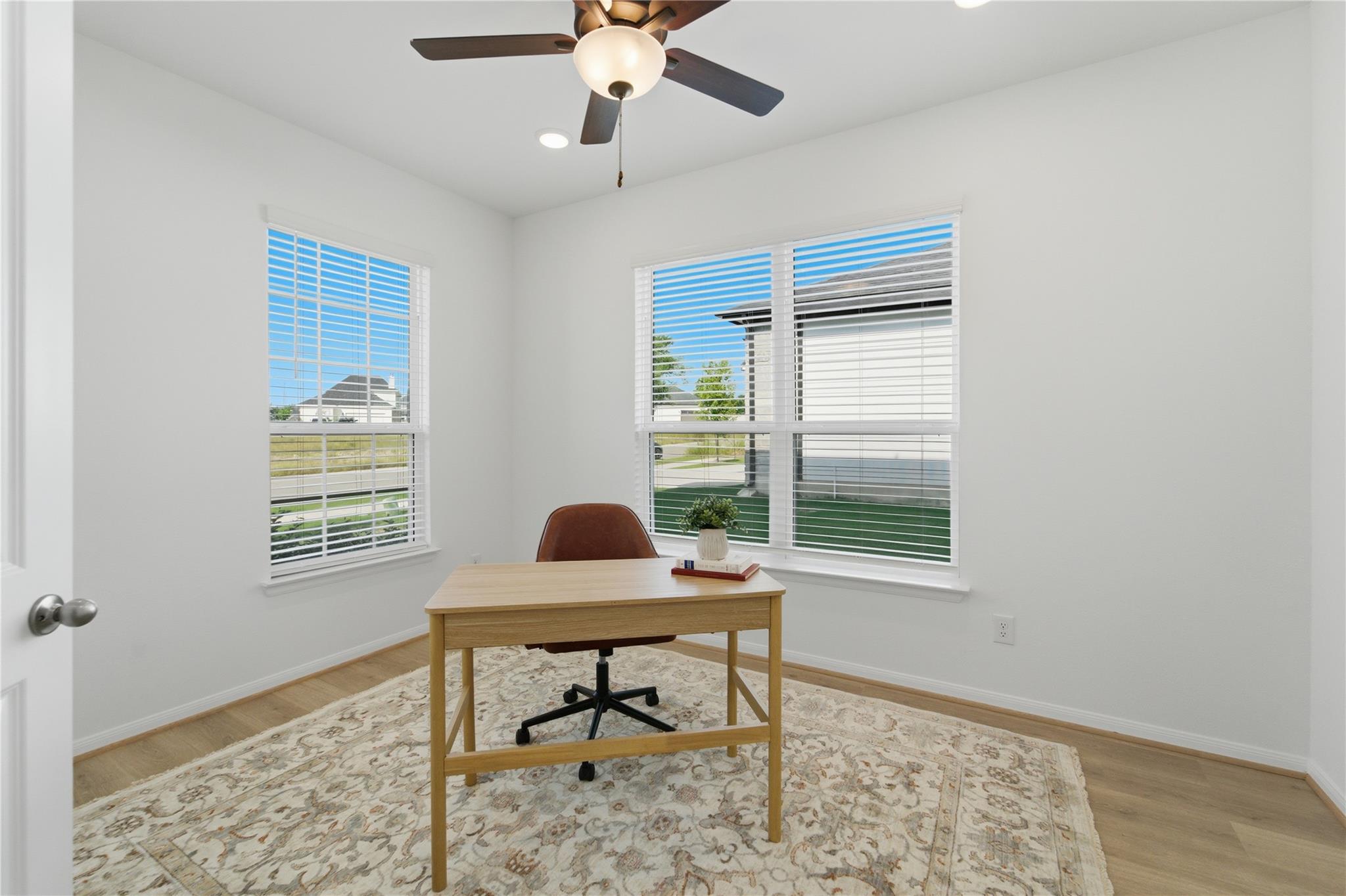 160 Villars DR — photo 5