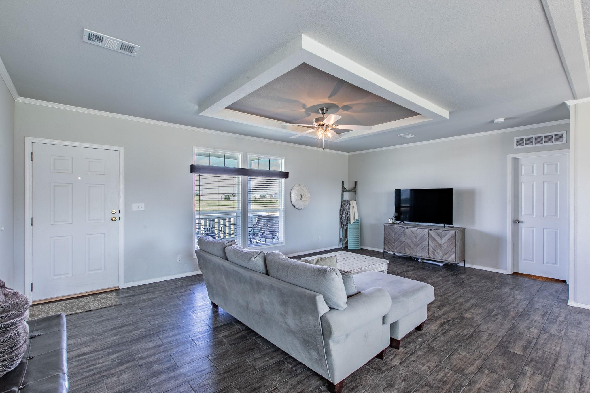 127 Dockal DR — photo 4