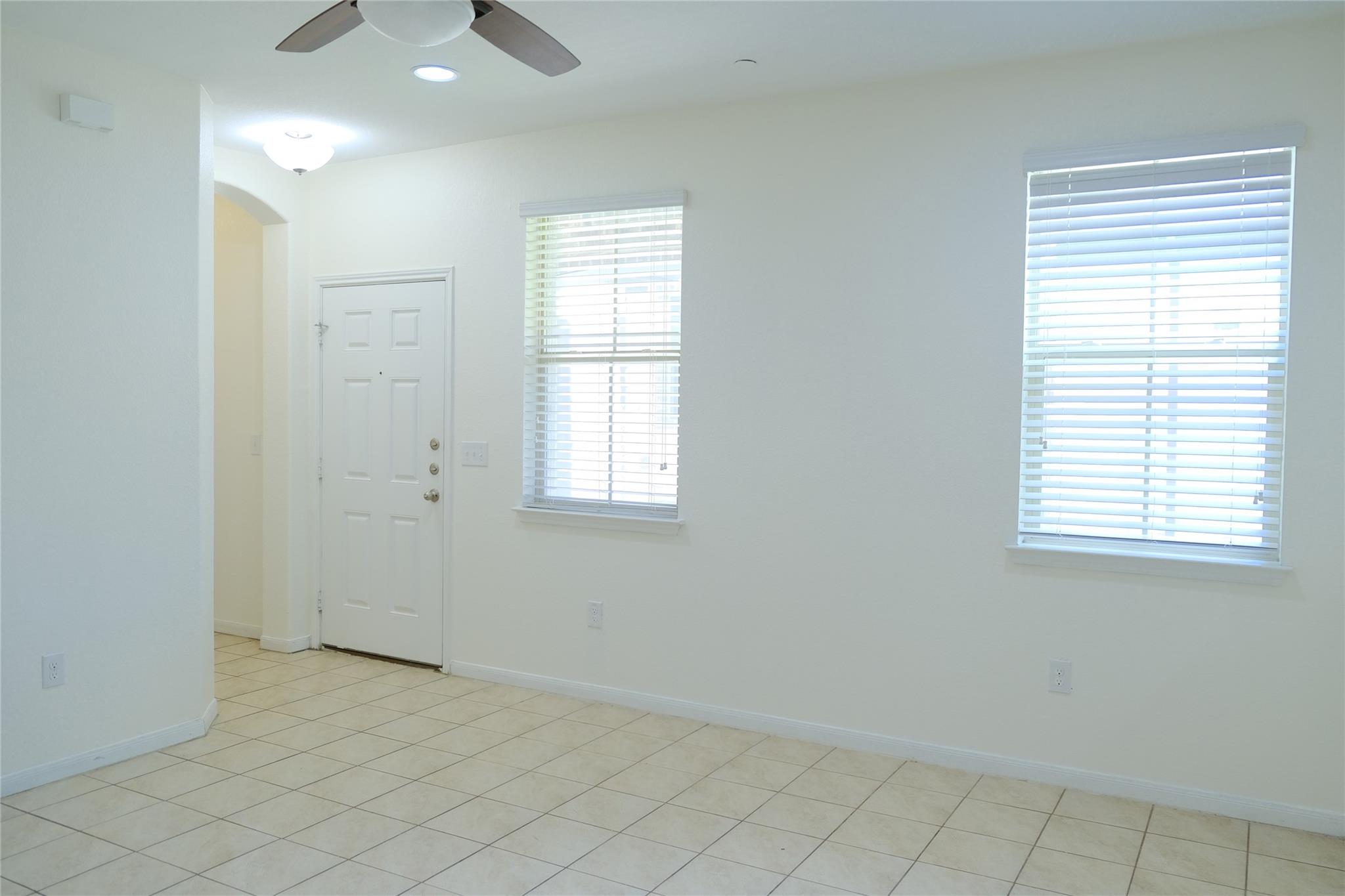 2880 Donnell DR #801 — photo 4