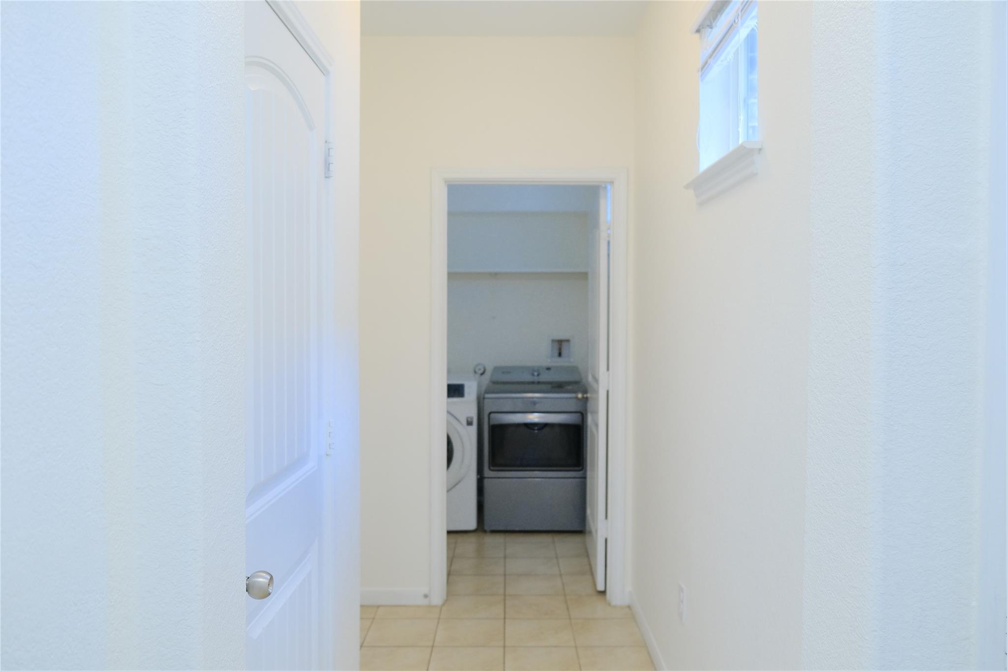 2880 Donnell DR #801 — photo 3