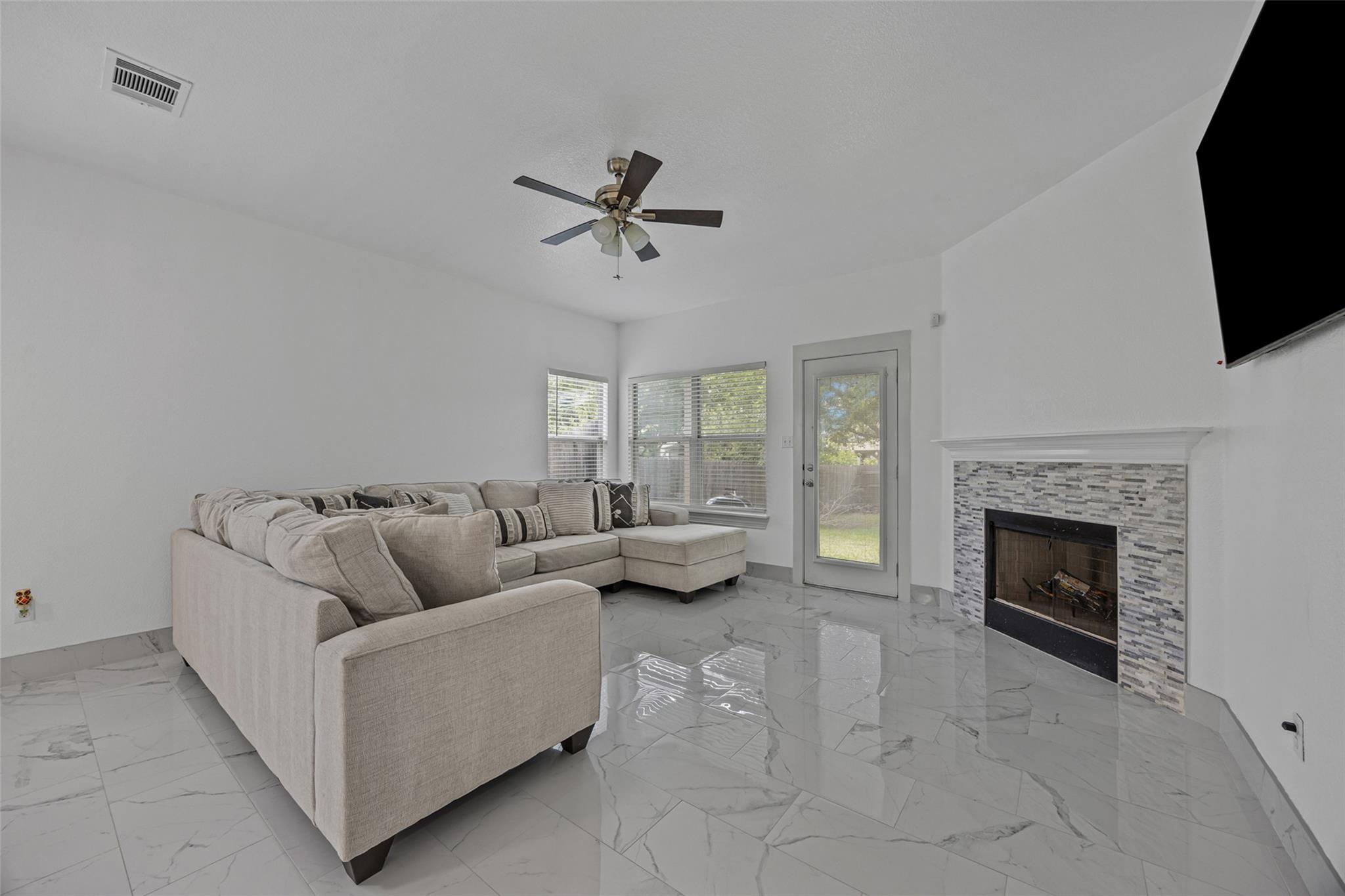 11808 Bastrop ST — photo 5