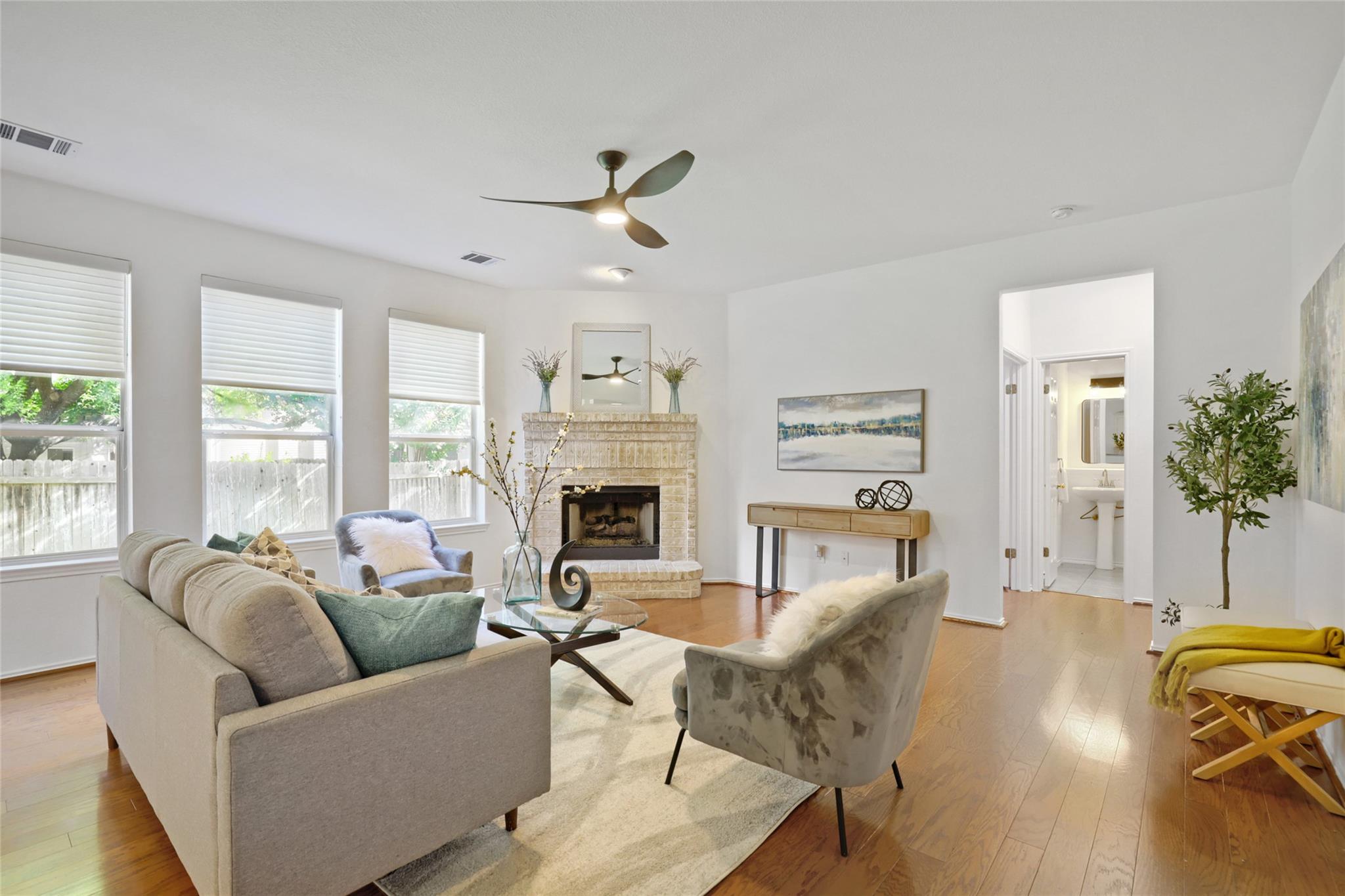 2302 Kristen LN — photo 4