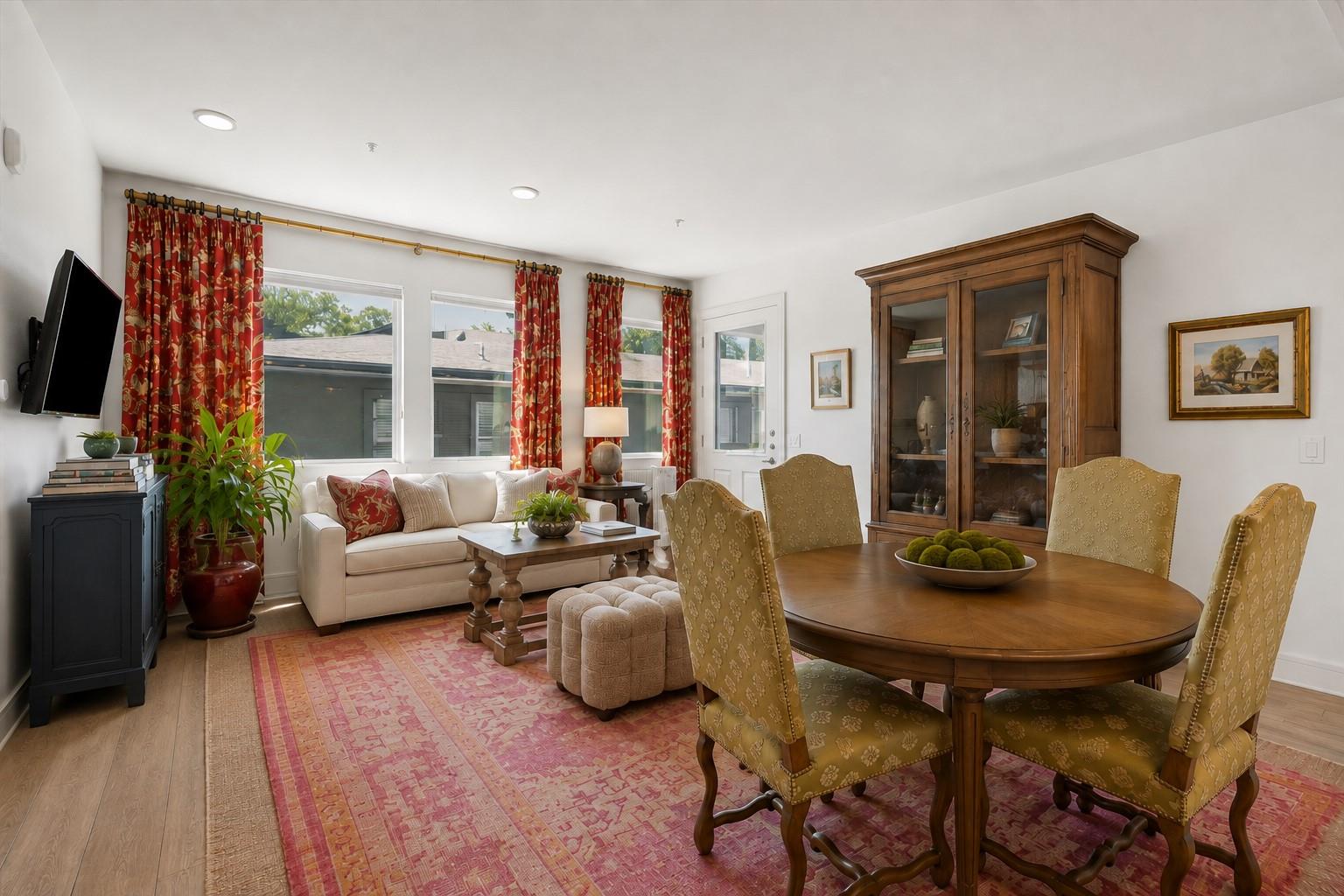 1715 Enfield RD #202 — photo 4