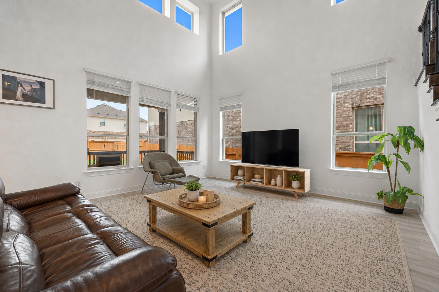 2901 Oak Chase CV — photo 3