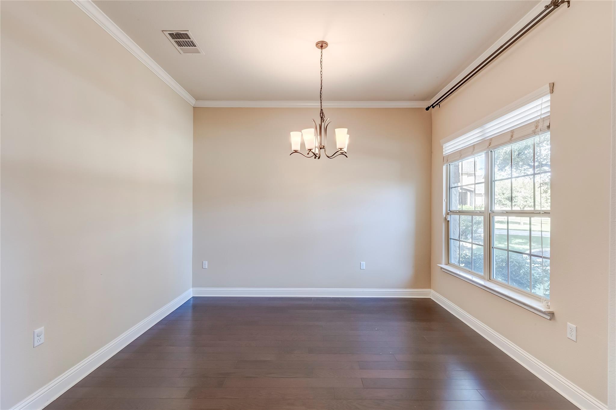 16009 Jeffs LN — photo 5