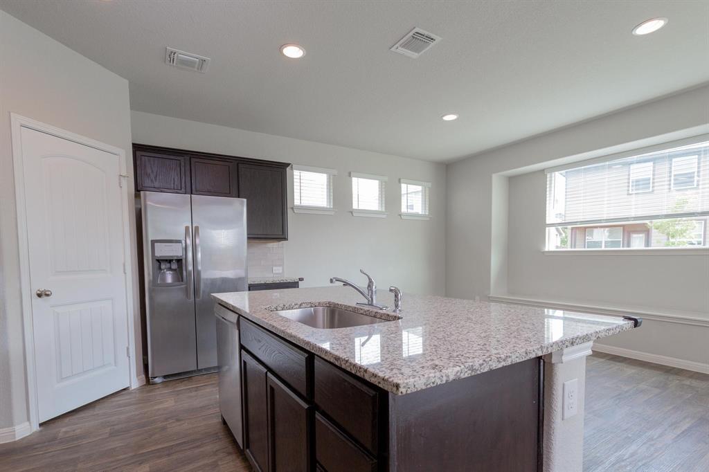 14614 Frankel LOOP — photo 4