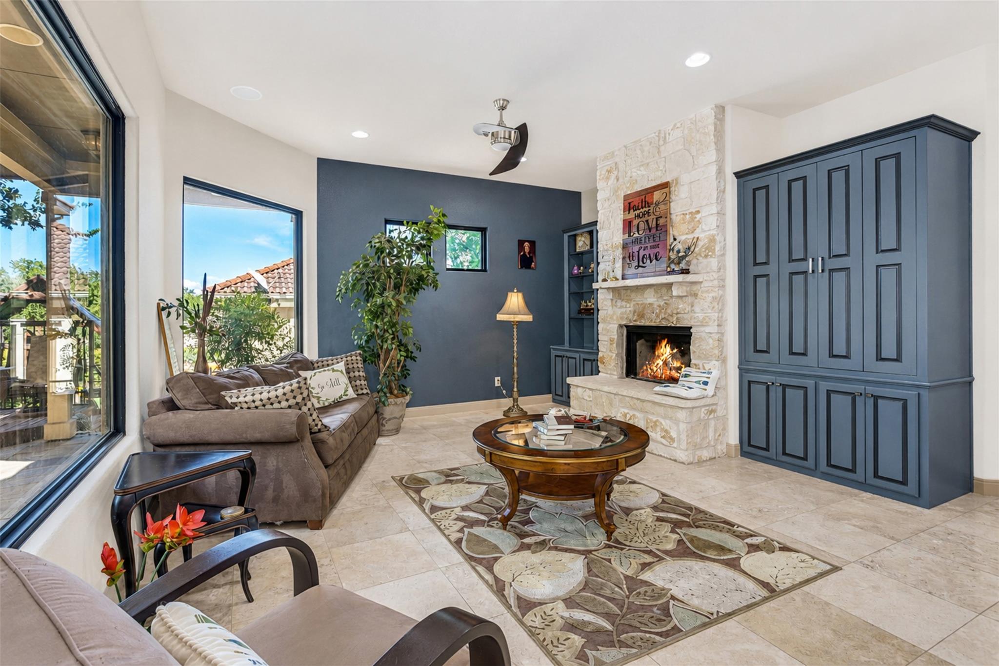 1 Treehaven LN — photo 4