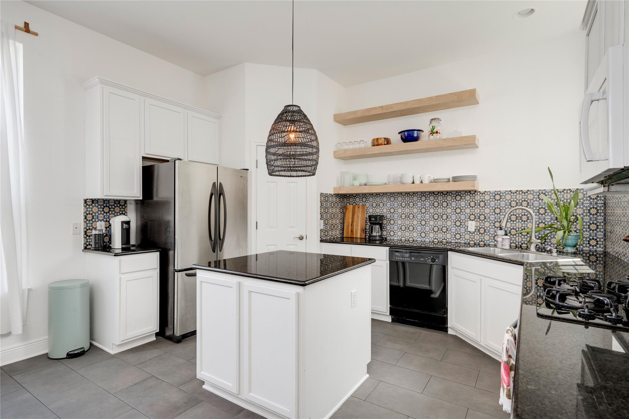 1802 Village Oak CT — photo 4