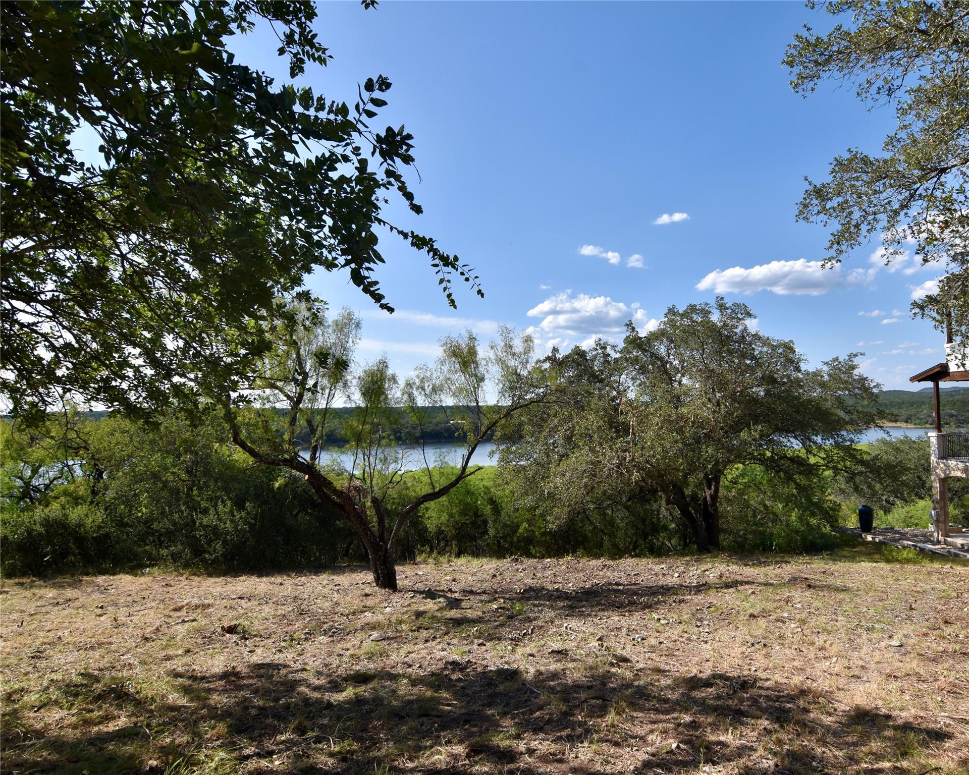 637 Wesley Ridge DR — photo 3