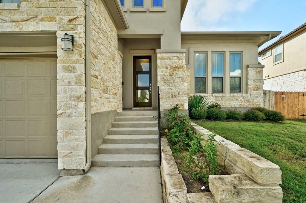 6725 Denia DR — photo 3