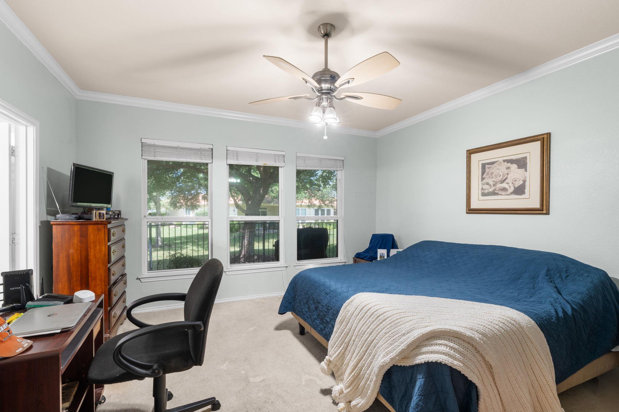 334 Portsmouth DR — photo 5