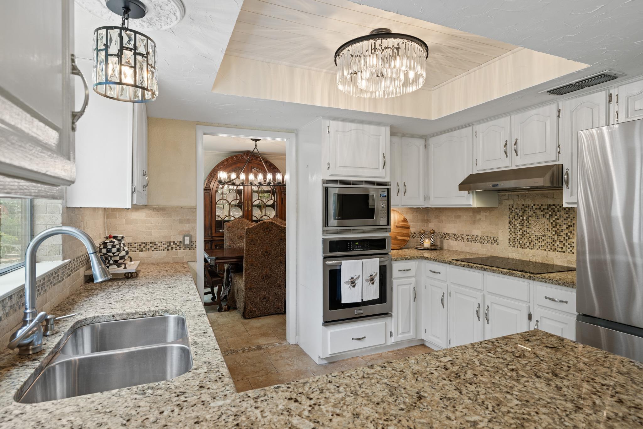 10507 Plumewood DR — photo 5