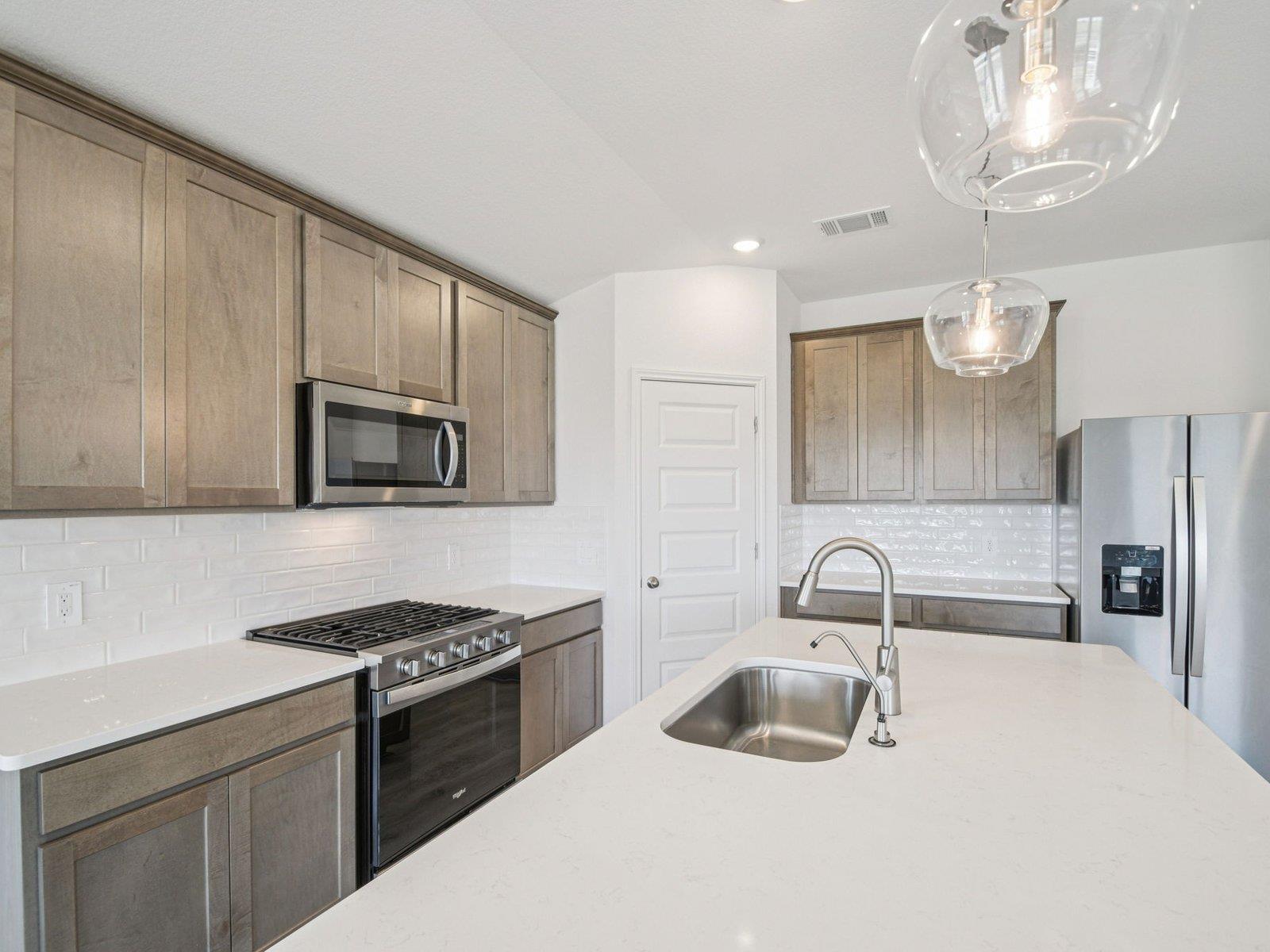 17128 Loch RD — photo 4