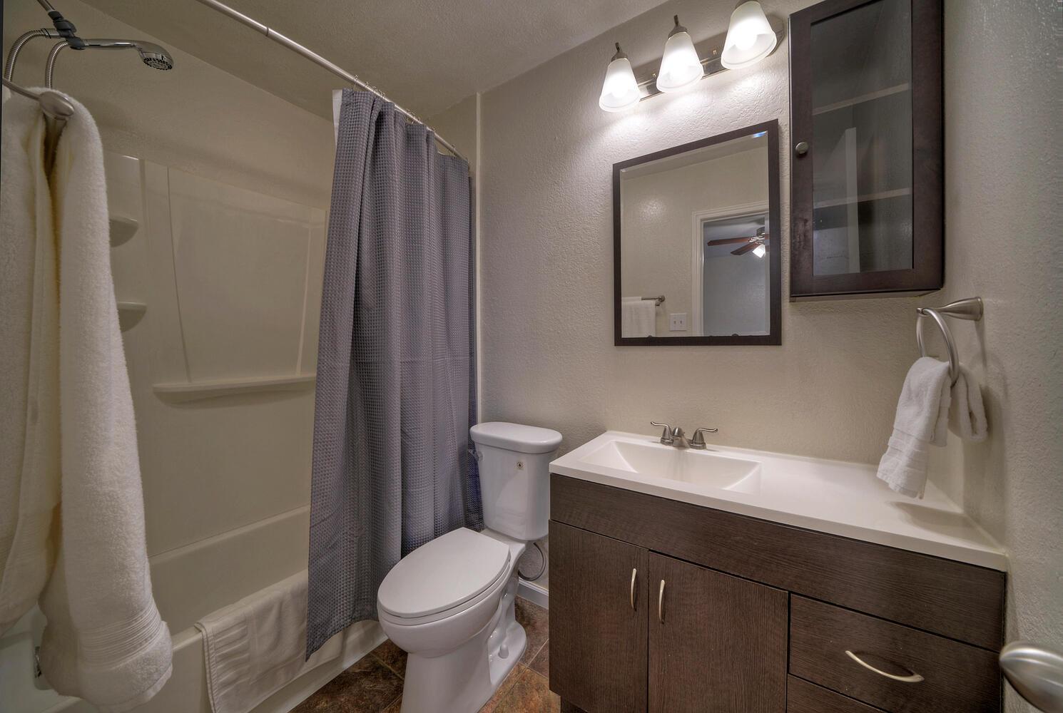 1004 Hyridge ST — photo 4