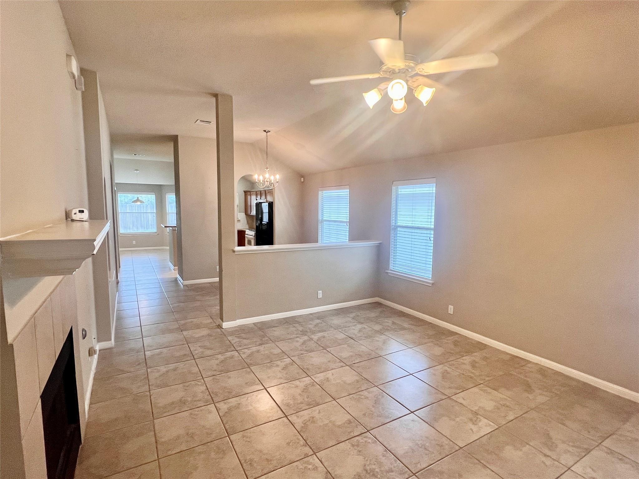 2509 Elara DR — photo 4