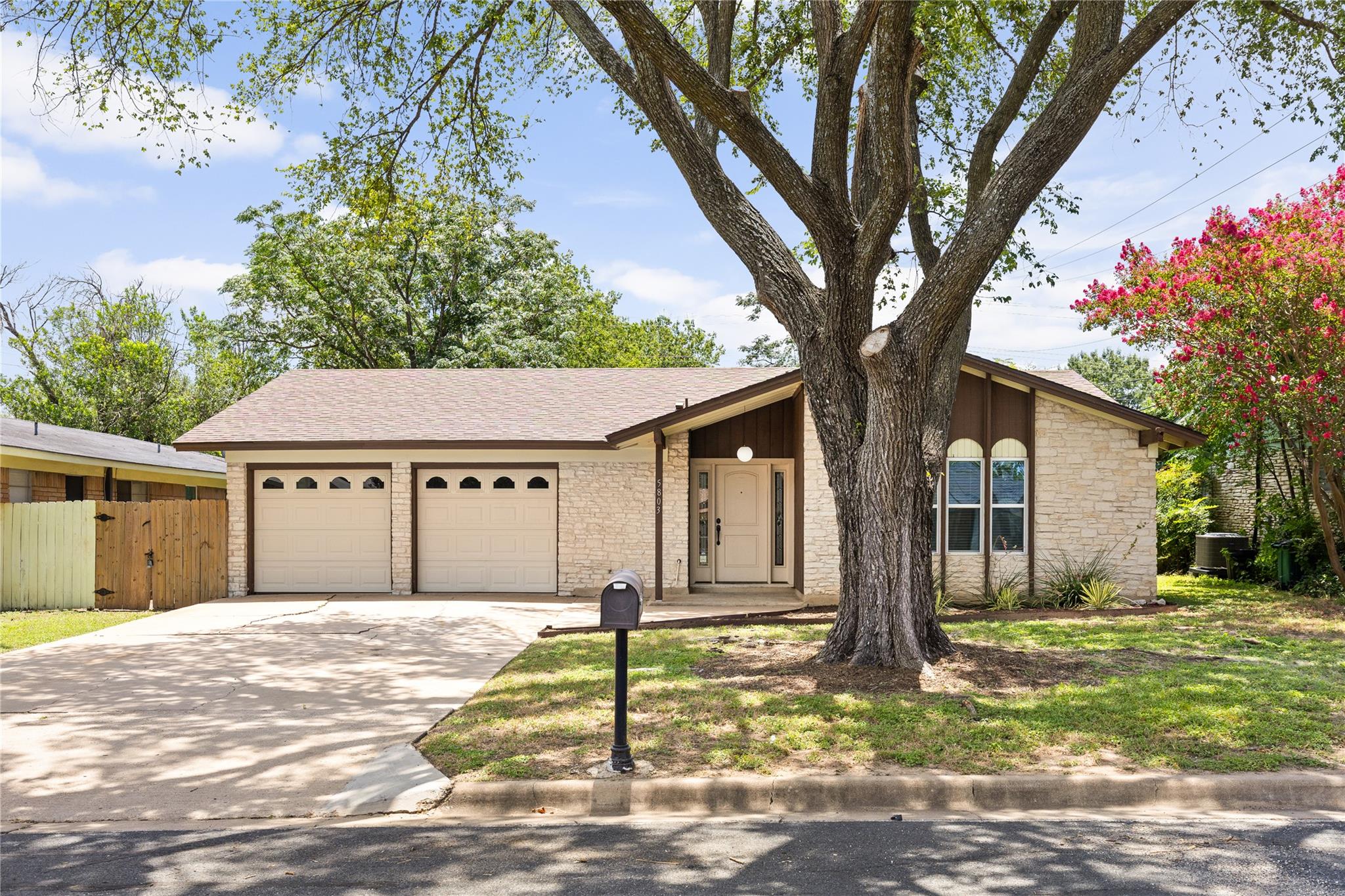 5803 Eureka DR — photo 4