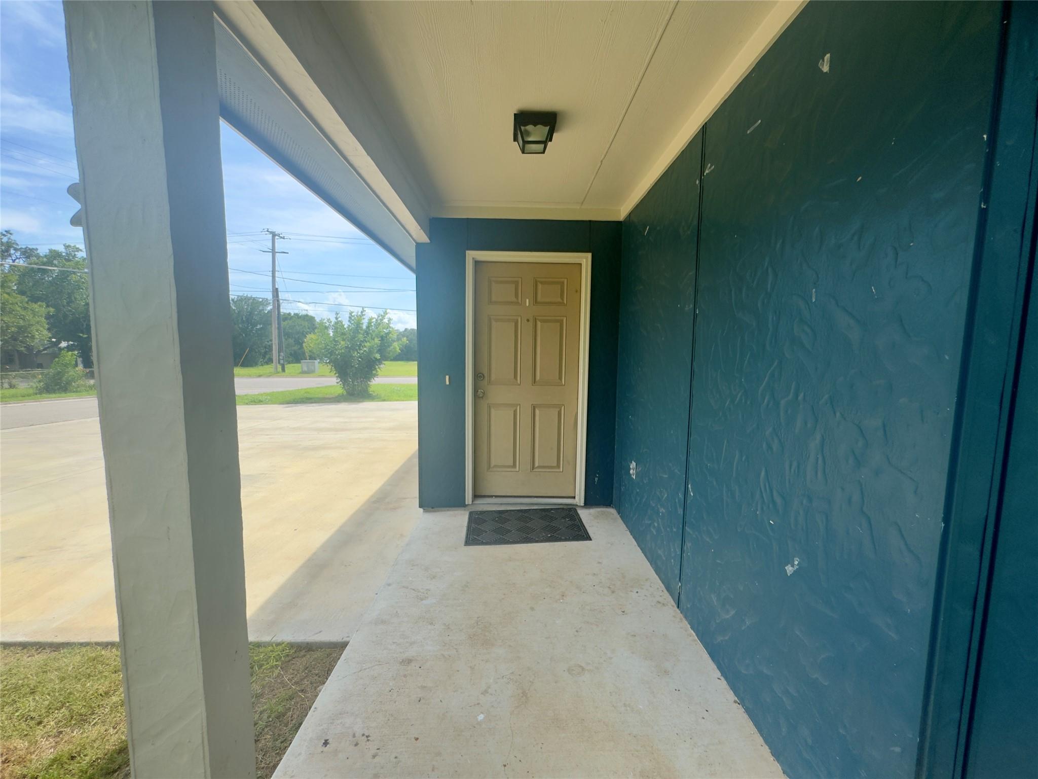 513 China ST #B — photo 4