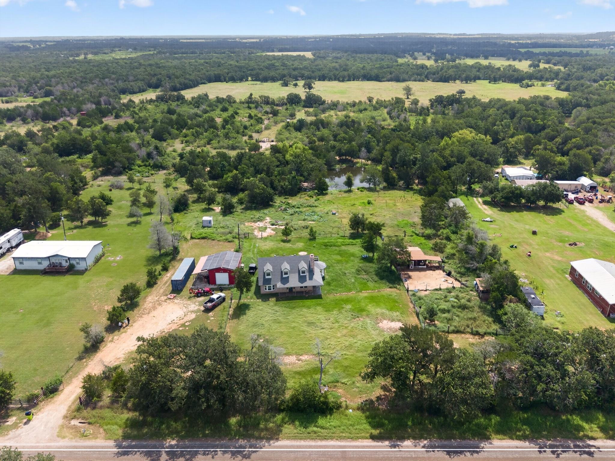 1689 Fm 2104 — photo 5