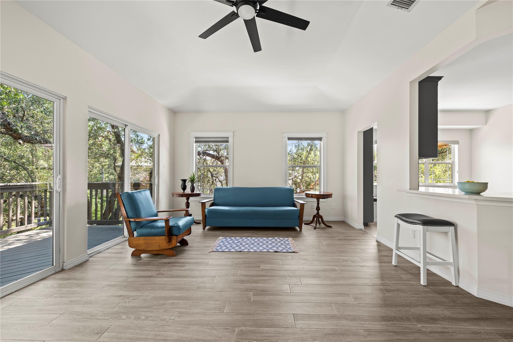 415 Hazeltine DR — photo 5