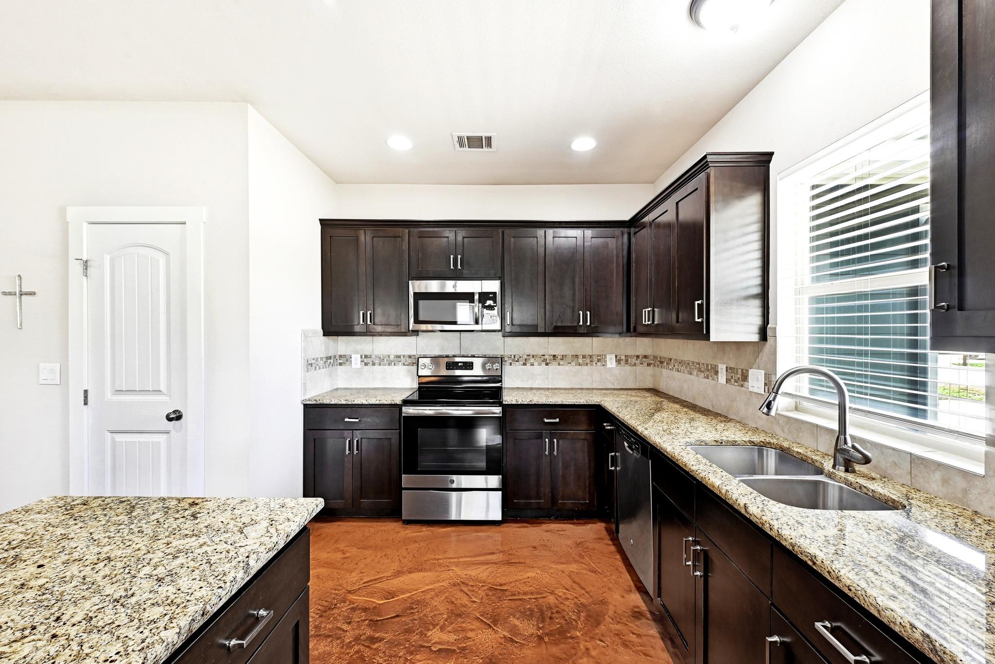 120 Waianae CT — photo 3