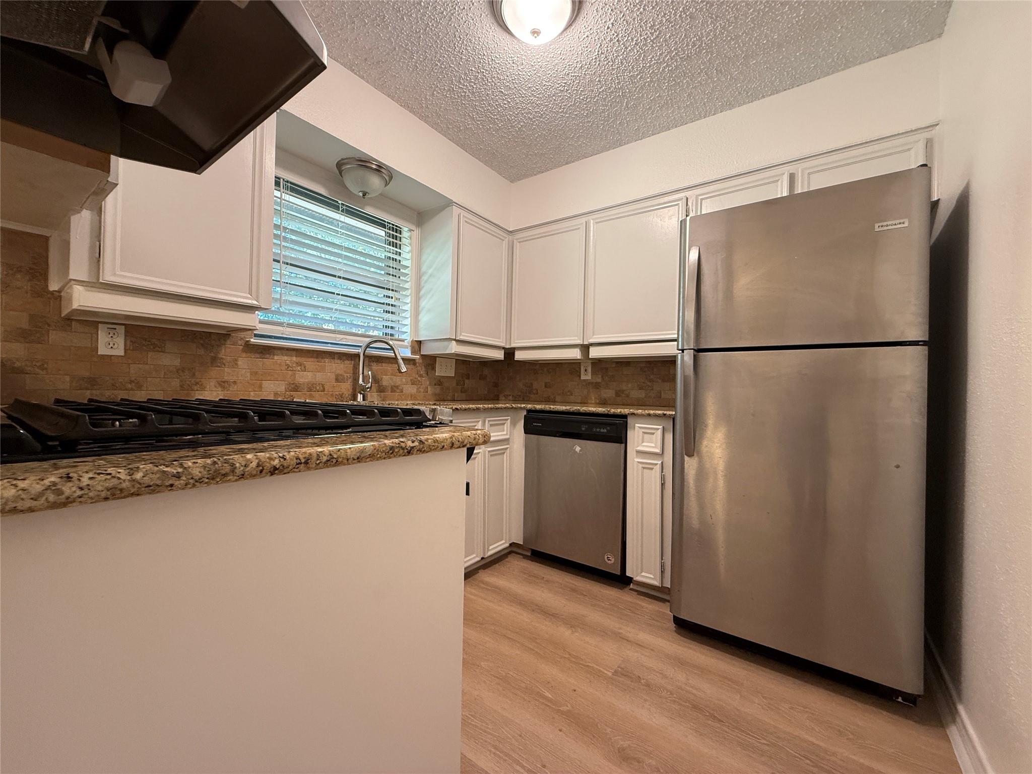 503 Central DR — photo 5