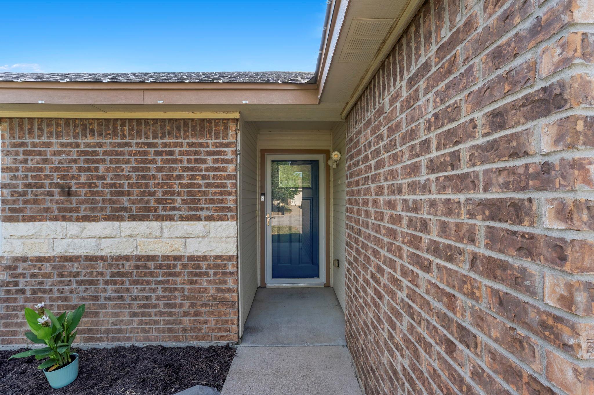 116 Soapstone DR — photo 3