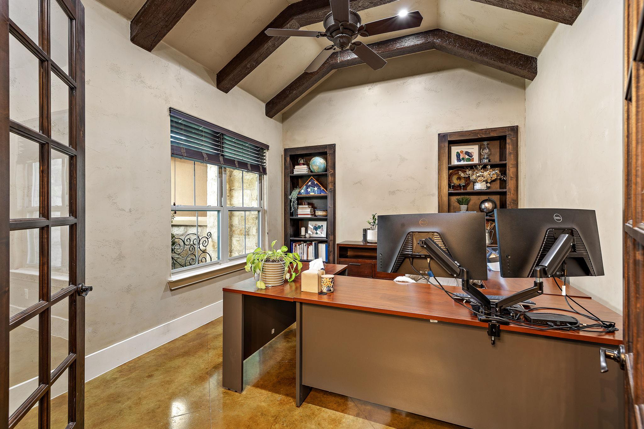 201 Eagle Valley LN — photo 5