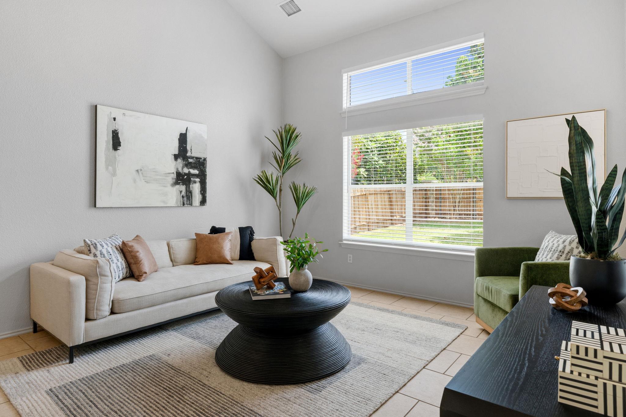 560 Woodsorrel WAY — photo 4