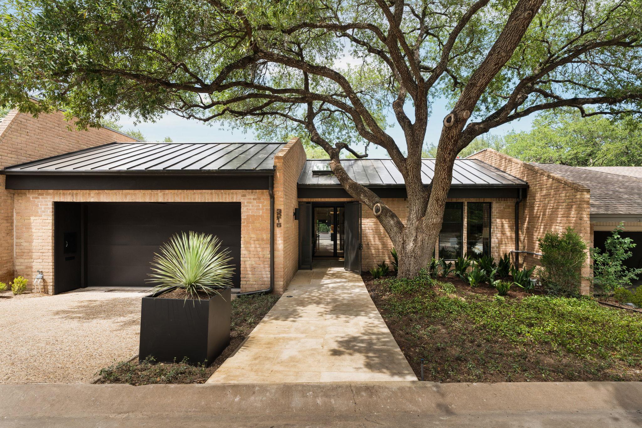 3216 Tarryhollow DR — photo 3