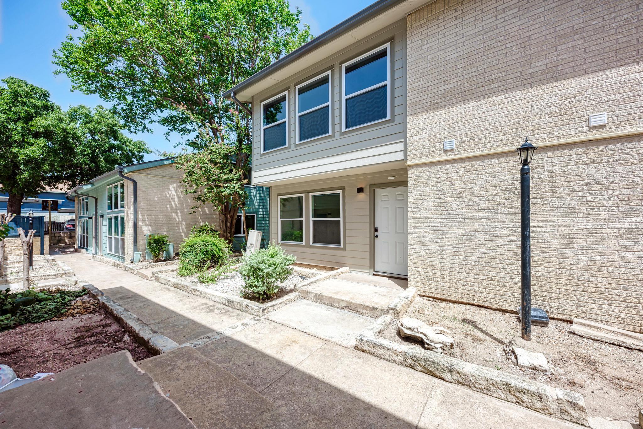 2124 Burton DR #136 — photo 3