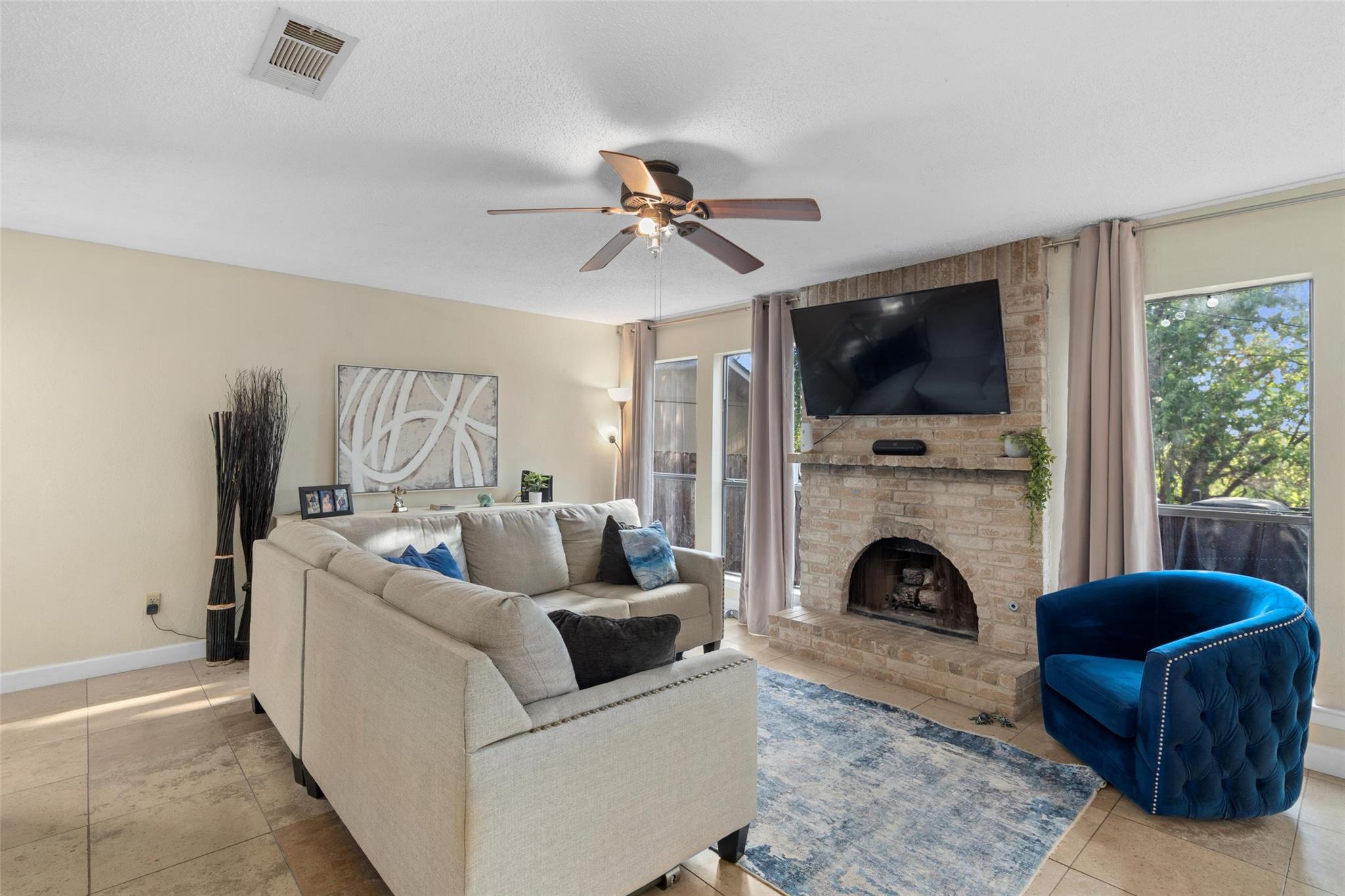 6492 Hart LN — photo 4