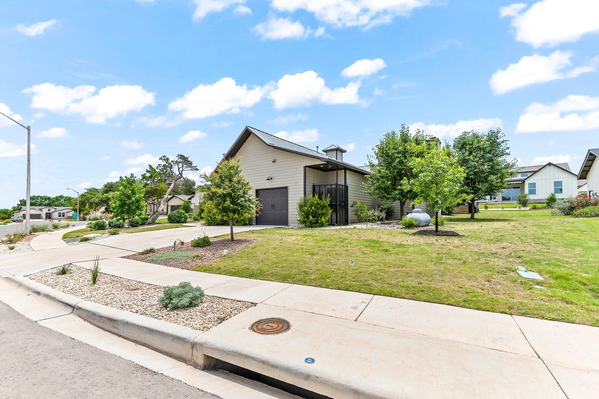 2108 Quiet Stables CIR — photo 3