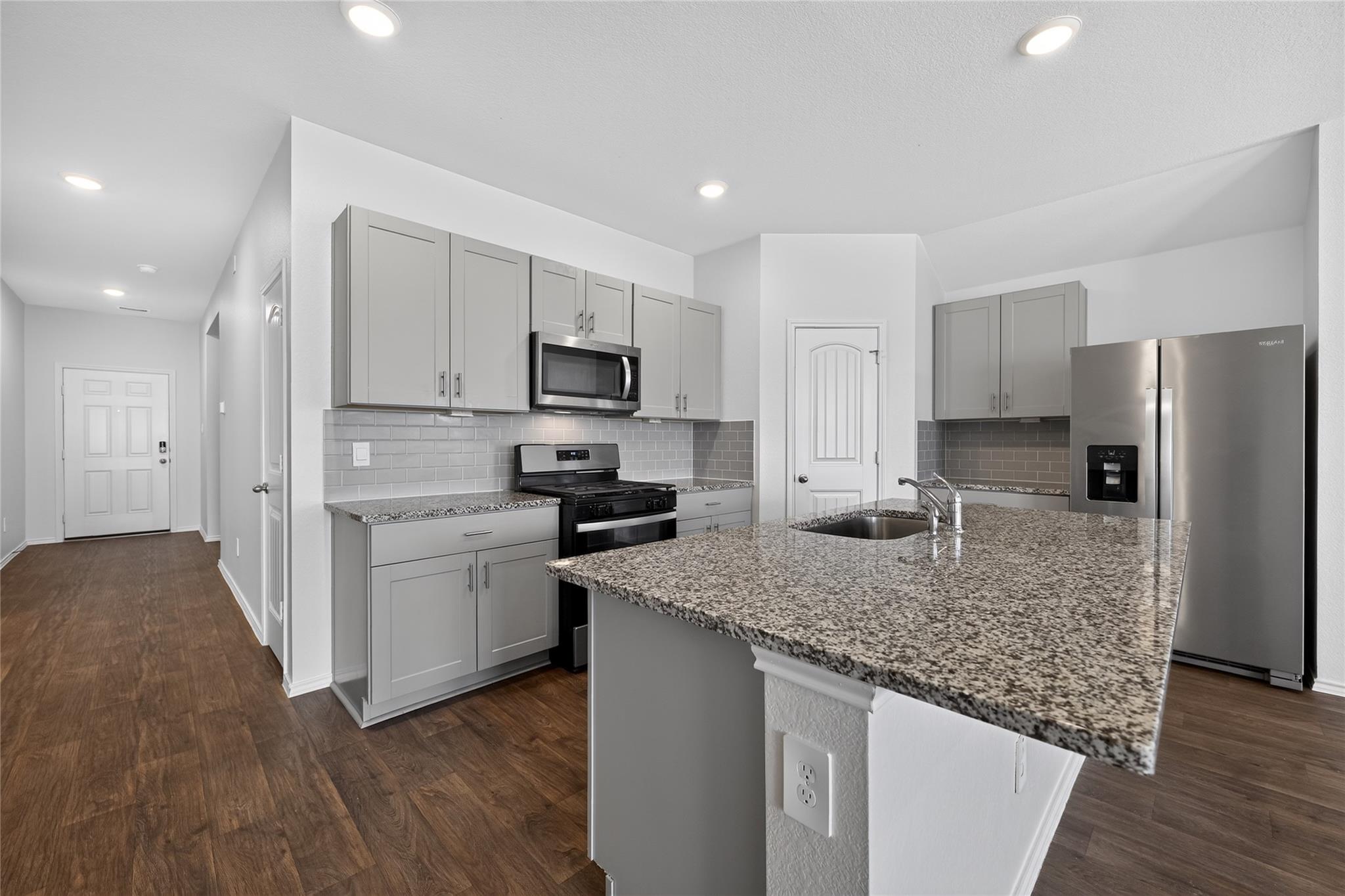 326 Richland DR — photo 5