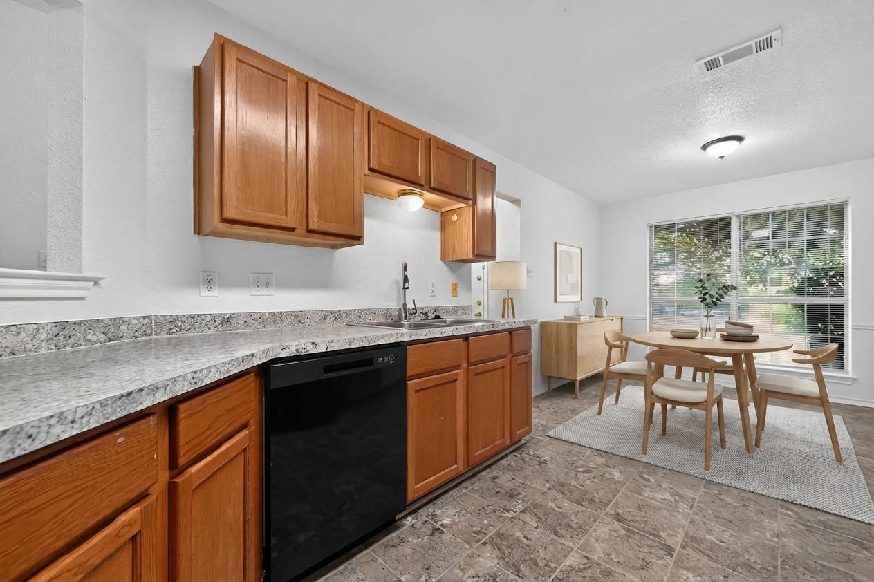 3015 O W Curry DR — photo 5