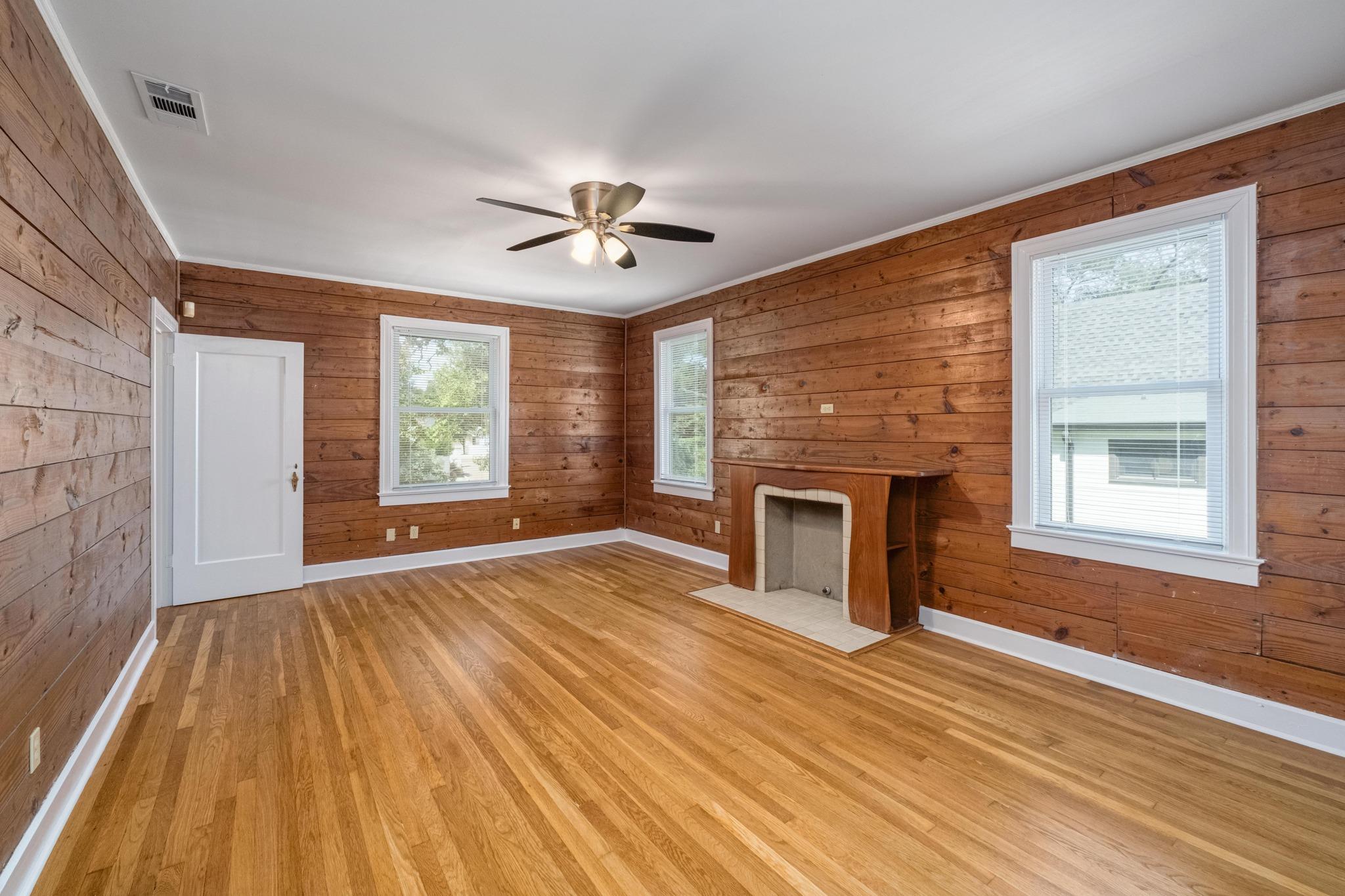 2012 Enfield RD #Unit B — photo 3