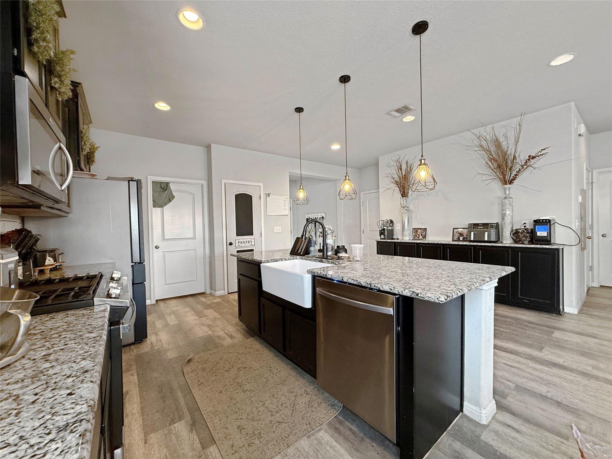 429 Rusk Bluff Ave — photo 4