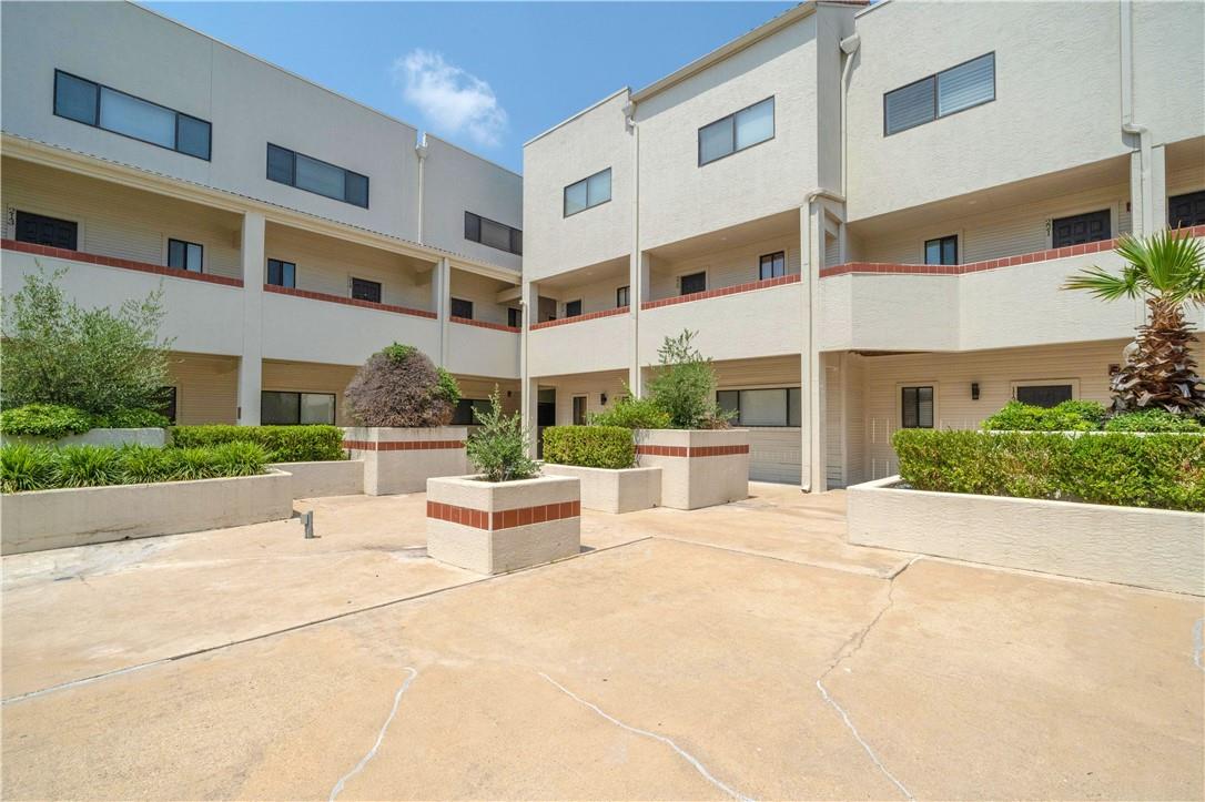 2605 Enfield RD #110 — photo 4
