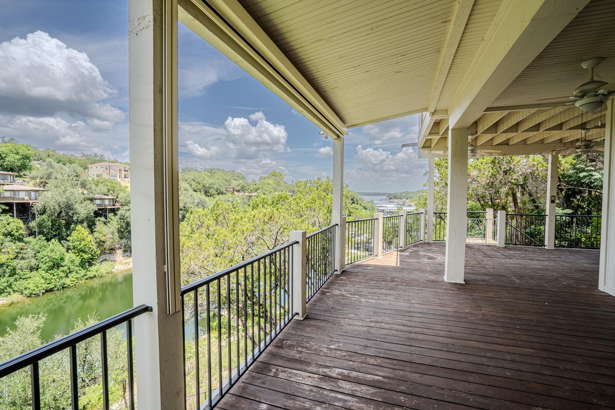 718 Bermuda ST — photo 5