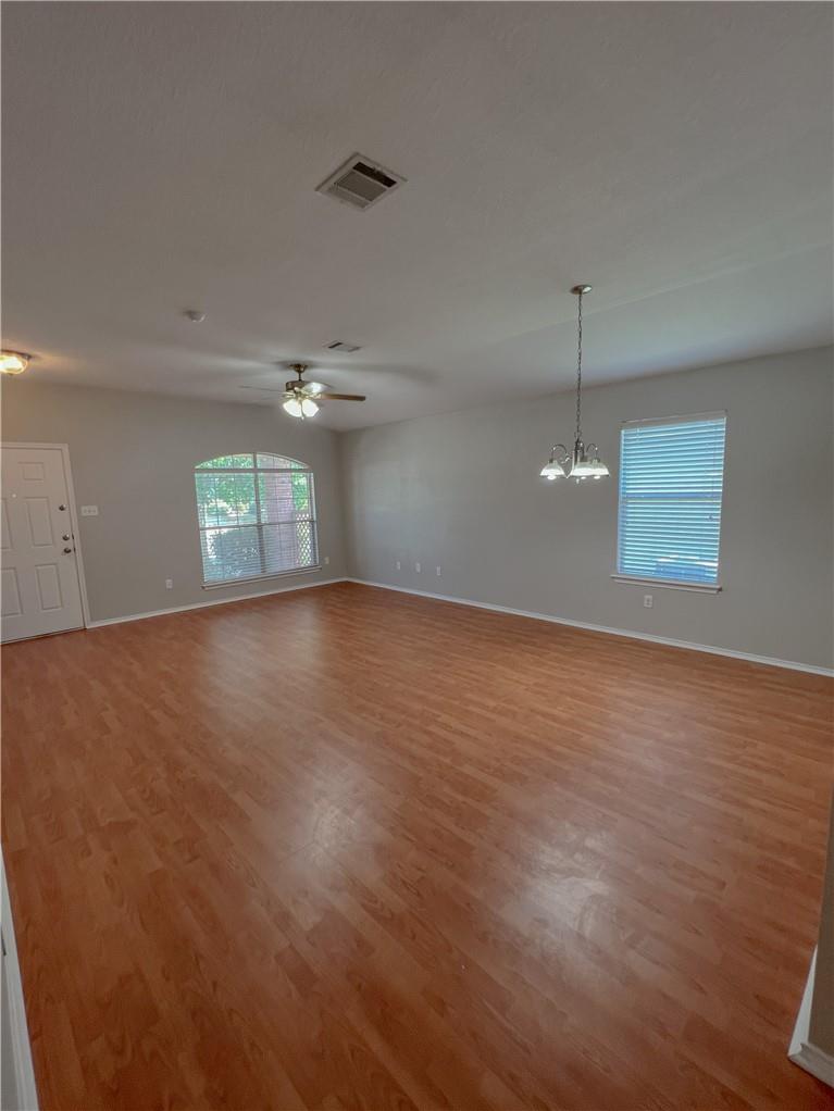 325 Altamont ST — photo 5