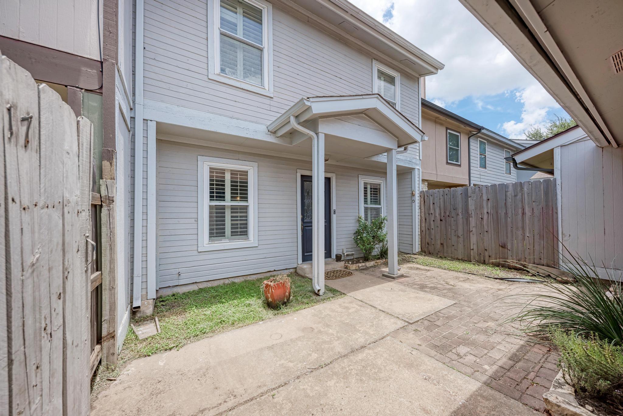 7917 Parliament PL — photo 4