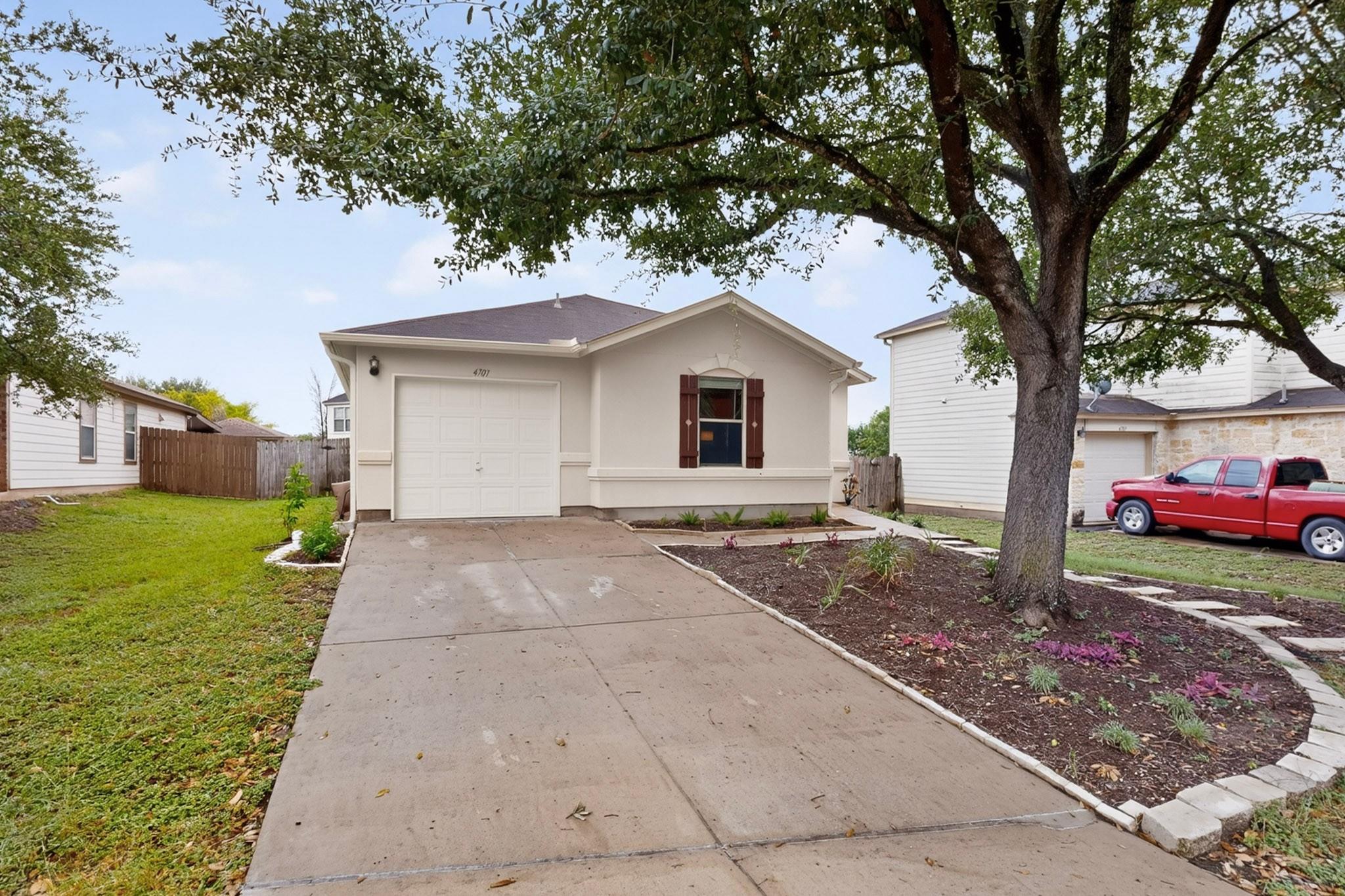 4701 Cypress BND — photo 3