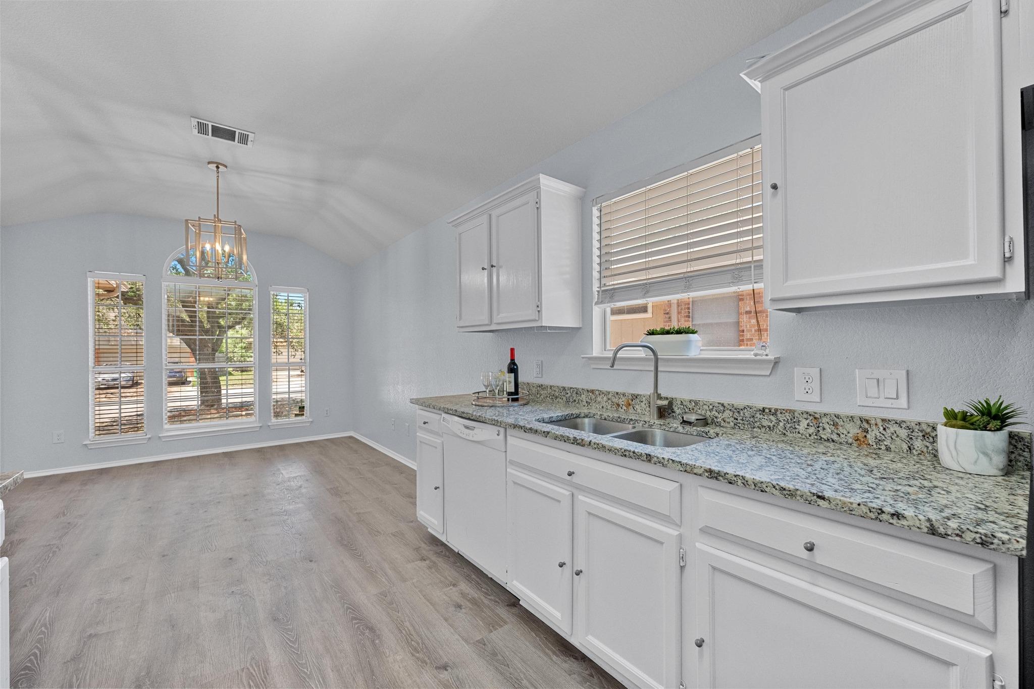 17505 Bishopsgate DR — photo 5